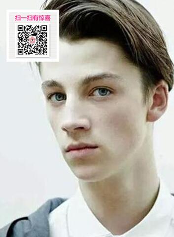帥到沒朋友的男側梳發型