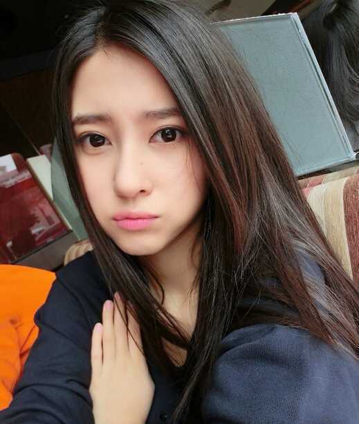 夏季美美女生長(zhǎng)發(fā)時(shí)尚人氣