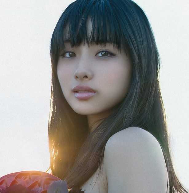 清新、優(yōu)雅的女生國字臉發(fā)型設(shè)計(jì)