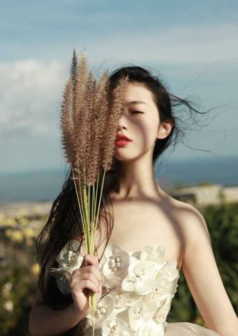 冬季美美長(zhǎng)直發(fā)飄逸來(lái)襲