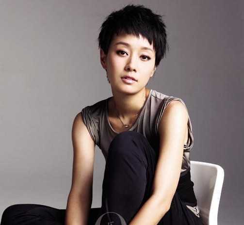 女明星優(yōu)雅氣質(zhì)短發(fā)發(fā)型設(shè)計(jì)圖