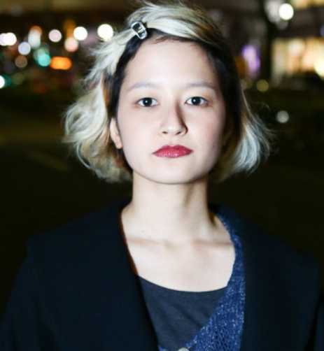 日系軟妹紙街拍蓬松卷發(fā)發(fā)型