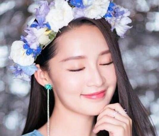 女生修臉直發(fā)發(fā)型圖片