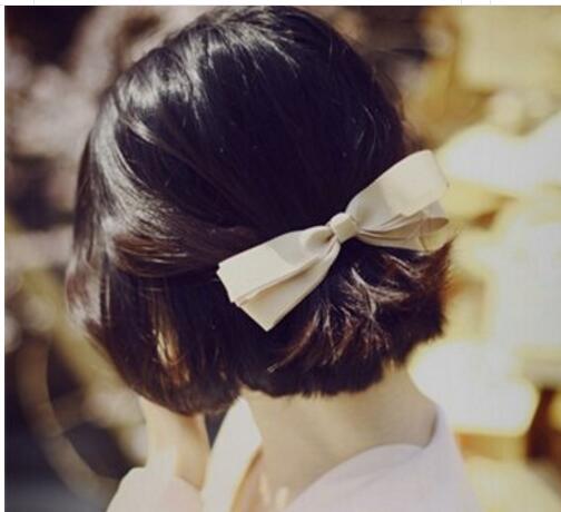 女生清爽短直發(fā)發(fā)型圖片