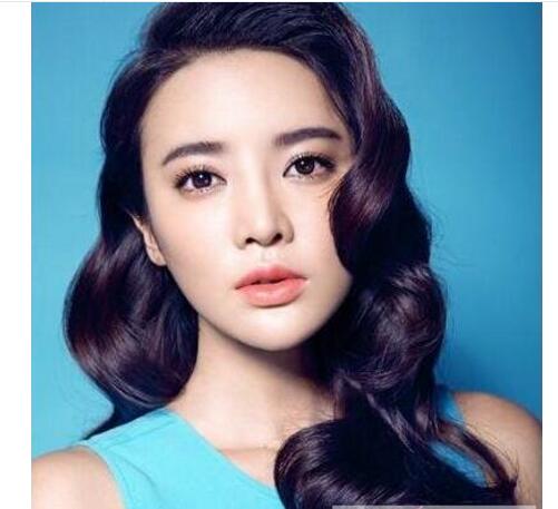 女生蓬松卷發發型圖片蓬松卷發美感十足