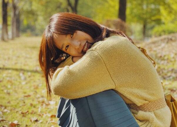 極有活力的女生直發(fā)發(fā)型女生直發(fā)這樣打理最顯活潑陽光