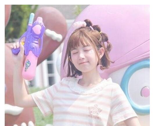妙齡少女短發發型扎發效果