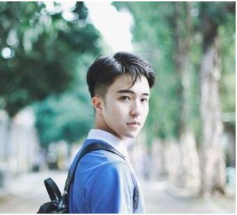 適合校園風的薄劉海發型一起看看薄劉海如何扎好看