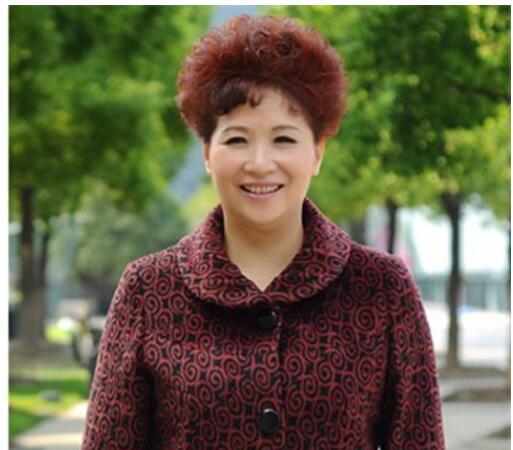 老年人女短發(fā)發(fā)型圖片
