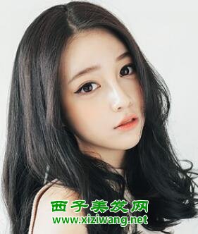 中長發(fā)直發(fā)側(cè)分發(fā)型圖片迅速打造女人魅力