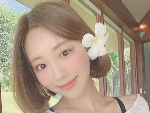 今年最洋氣女生短發發型圖片