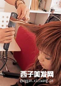 大波浪卷發(fā)造型