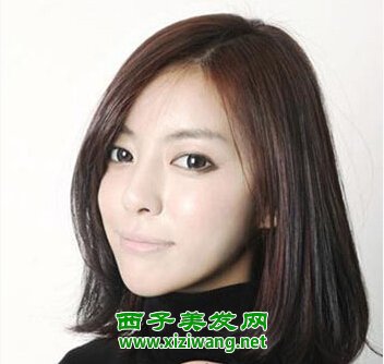 女生齊肩短發直發內扣發型圖片