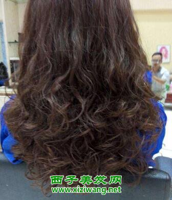 大玉米燙發如何打理女生大玉米燙發發型效果圖