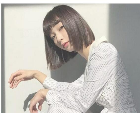 瘦長臉女生適合的短發發型