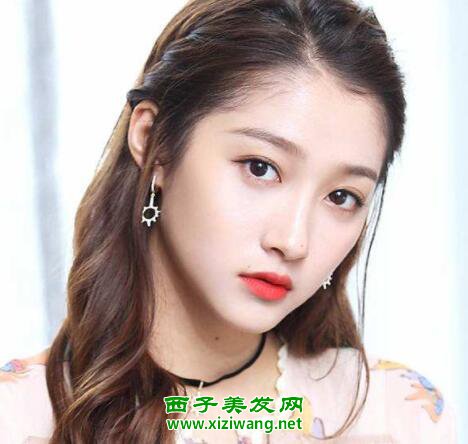 外翻卷發中長發怎么卷女生外翻中長發卷發發型效果圖