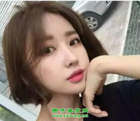 八字劉海短發怎么處理五款短發女生八字劉海發型欣賞