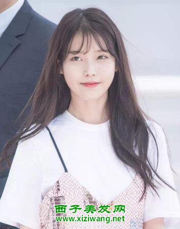 韓式中分微卷發發型圖片女生中分微卷發時尚又可愛