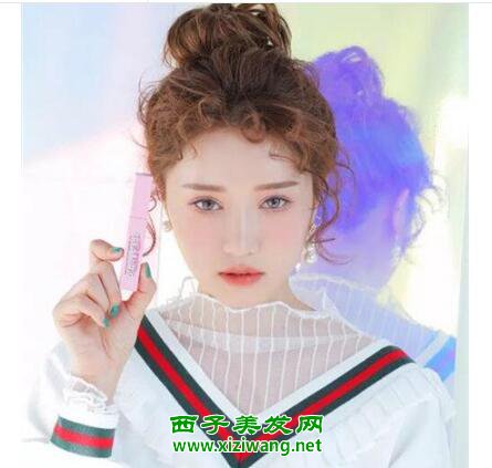 學(xué)生卷發(fā)怎么扎好看五款學(xué)生卷發(fā)發(fā)型扎法效果圖