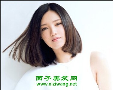 2022款女生中短發直發發型圖片