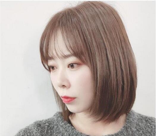 直發女生短發發型造型好看又修臉直發短發發型