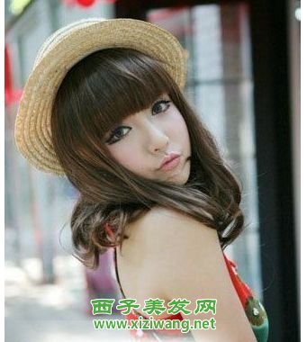 女生劉海與梨花頭發(fā)型搭配
