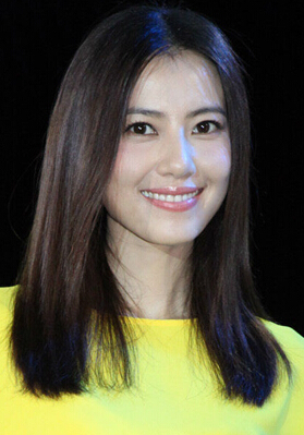 女生齊發尾中長直發發型打造純美白領味道