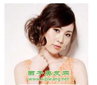 女生長發燙發發型圖片