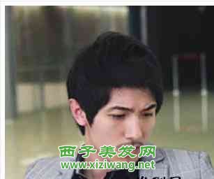 新男士韓式燙發發型,好看韓版男生燙發圖片