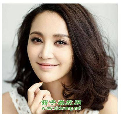 秋季女生短發(fā)燙發(fā)發(fā)型圖