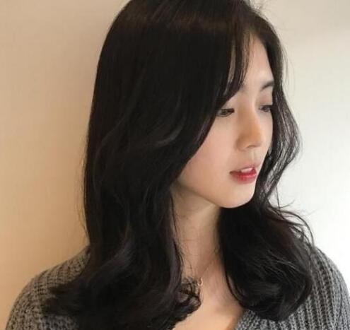 隨意自然微卷長發發型圖片微卷長發性感又有氣質
