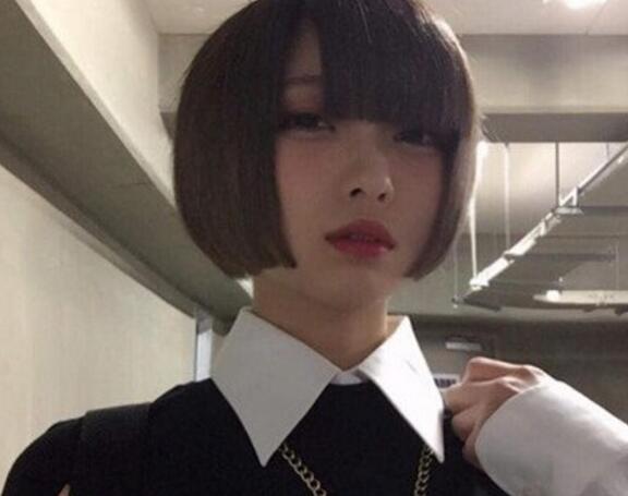 一刀切直發LOB頭女生短發發型