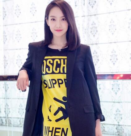 女生時(shí)尚洋氣短發(fā)圖片時(shí)尚洋氣短發(fā)這樣扎很迷人