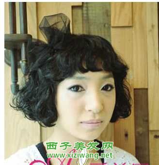 韓式短發(fā)燙發(fā)發(fā)型變成可愛(ài)女生