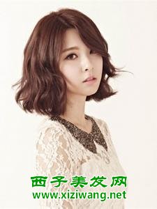 最新女士中發(fā)燙發(fā)發(fā)型圖片精致又時(shí)尚