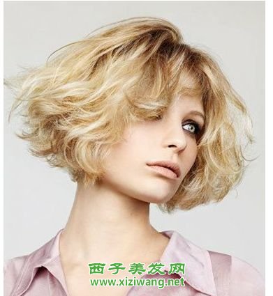 女士短發燙發發型設計