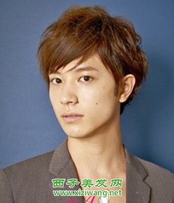 陽(yáng)光時(shí)尚男士燙發(fā)發(fā)型