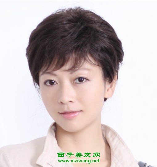 中老年婦女燙發(fā)發(fā)型設(shè)計