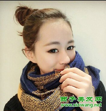 中長發(fā)女生無劉海扎發(fā)
