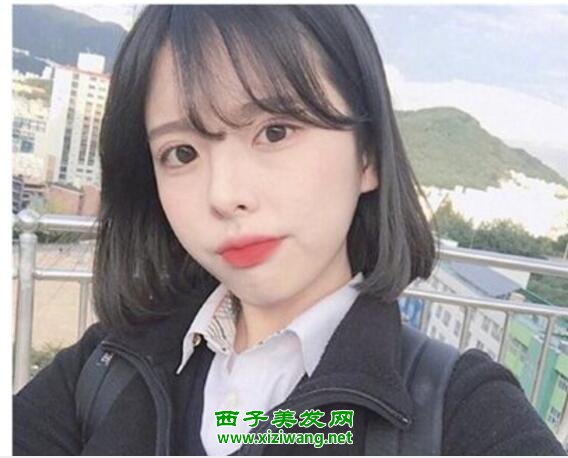 女生黑色短發發型黑色直發短發更自然