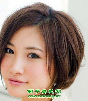 大臉圓臉短發燙發發型讓大臉圓臉女生美美的