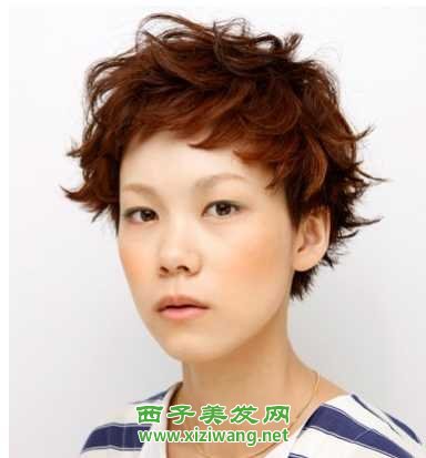 最新女生短卷發發型圖