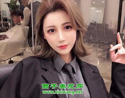 女生外翻翹短發(fā)發(fā)型圖片外翻翹短發(fā)如何打理迷人