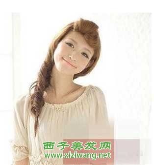 最新女生長卷發(fā)劉海發(fā)型扎法