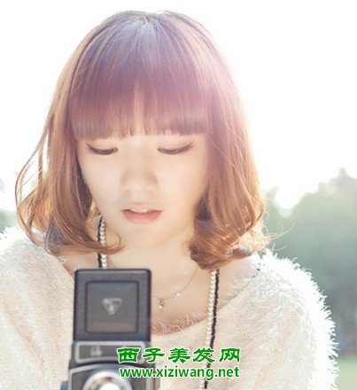 中長發(fā)中卷燙發(fā)發(fā)型圖片輕松變甜美女人