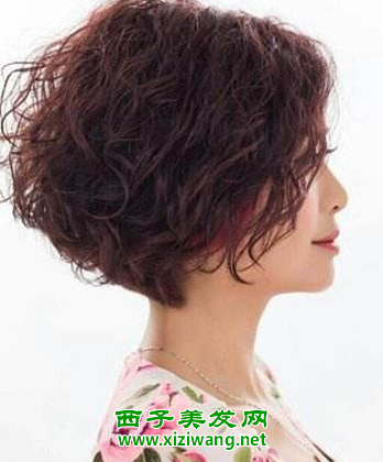 最新滿頭小卷發型圖片可愛迷人還顯成熟韻味