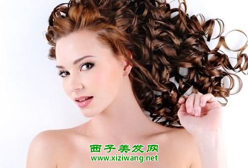 頭發(fā)燙染后如何護理