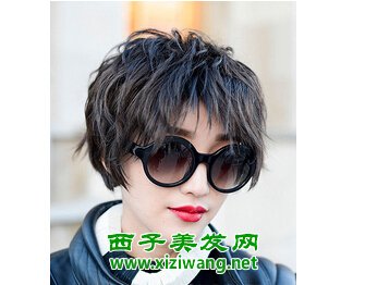 2022款女生錫紙燙短發(fā)發(fā)型圖片