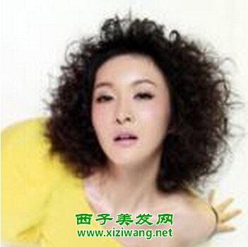 2022款女生錫紙燙短發(fā)發(fā)型圖片