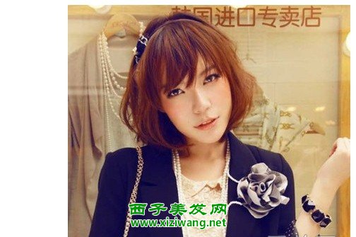 齊肩發(fā)燙發(fā)發(fā)型圖片示范熟女的時(shí)尚發(fā)型打理